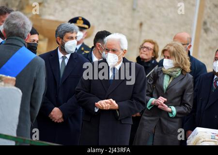 Procida, Campania, Italia. 9th Apr 2022. Sergio Mattarella Presidente della Repubblica Italiana, durante la cerimonia di inaugurazione di Procida capitale della Cultura Italiana 2022. (Credit Image: © Pasquale Gargano/Pacific Press via ZUMA Press Wire) Foto Stock