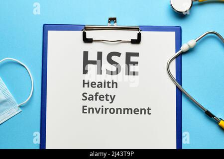 Acronimo di HSE o Health Safety Environment. Testo su carta Foto Stock