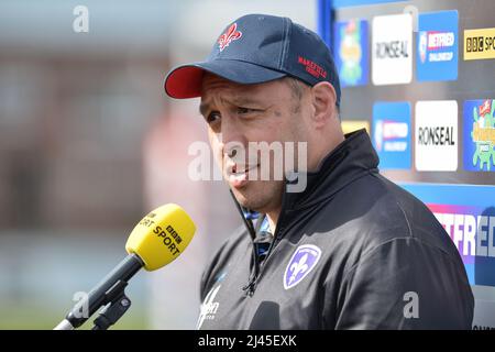 Wakefield, Inghilterra - 10th Aprile 2022 - Willie Poching Capo Coach di Wakefield Trinity sui doveri dei media. Rugby League Betfred Super Challenge Cup Quarter Finals Wakefield Trinity vs Wigan Warriors al Be Well Support Stadium, Wakefield, Regno Unito Dean Williams Foto Stock