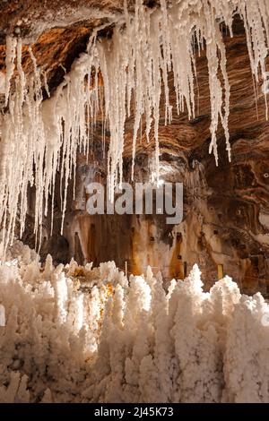 Spagna, Catalogna, Cardona: galleria del Muntanya de sal, Salt Mountain. La montagna del sale è un fenomeno naturale unico sul pianeta che cresce Foto Stock