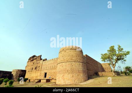 Chanderi Heritage City, India. 12th Apr 2022. Kriti Durg a Chanderi Heritage City, a Chanderi Madhya Pradesh, India, il 12 aprile 2022. (Foto di Ravi Barr/Sipa USA) Credit: Sipa USA/Alamy Live News Foto Stock