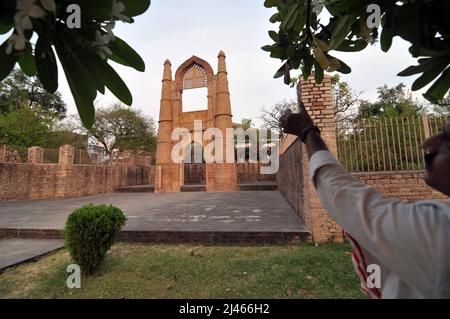 Chanderi Heritage City, India. 12th Apr 2022. Badal Mehal Fort e Templi a Chanderi Heritage City, a Chanderi Madhya Pradesh, India il 12 aprile 2022. (Foto di Ravi Barr/Sipa USA) Credit: Sipa USA/Alamy Live News Foto Stock