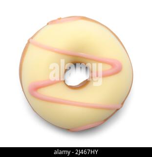 Ciambella al cioccolato con strawberry Cut out su bianco. Foto Stock