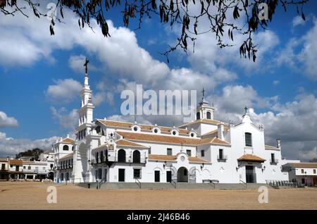 Eremo di El Rocío - Ermita de El Rocío - nella città di pellegrinaggio di El Rocio in Andalusia, Spagna. Foto Stock