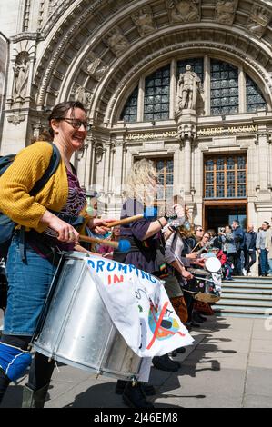 Londra, Regno Unito. 11 aprile 2022. Estinzione della ribellione a South Kensington Foto Stock