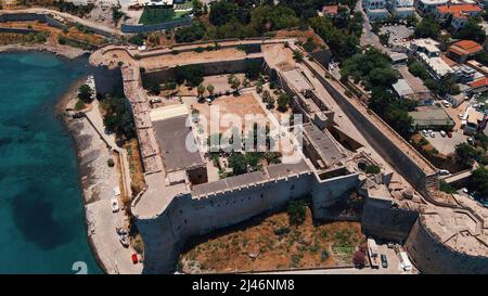 Kyrenia Castello edificio medievale e storico porto vecchio a Kyrenia, Nord Cipro Foto Stock