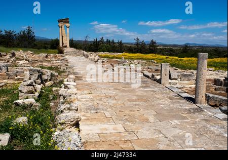 Tempio di Apollo parzialmente restaurato Santuario di Apollon Hylates a Kourion Archaeological Site, Episkopi, Repubblica di Cipro Foto Stock