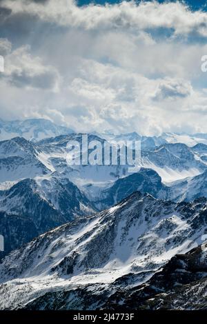 Val di Sole Pejo 3000, località sciistica di Pejo fonti, Parco Nazionale dello Stelvio, Trentino, Alpi Italia. Foto Stock