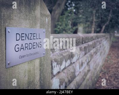 Denzell giardini e casa. Costruito da Robert Scott, questa casa a bowden, Altrincham offre un laghetto ornamentale, vigne, orchidee ed un giardino sommerso. Foto Stock