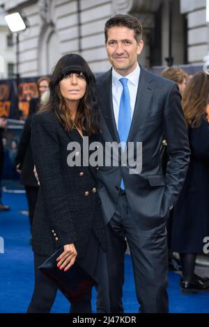 Londra, Regno Unito. 12 aprile 2022. Kris Thykier e Claudia Winkelman hanno partecipato alla premiere britannica di operazione mincemeat, al cinema Curzon Mayfair di Londra. Data foto: Martedì 12 aprile 2022. Il credito fotografico dovrebbe essere: Matt Crossick/Empics/Alamy Live News Foto Stock