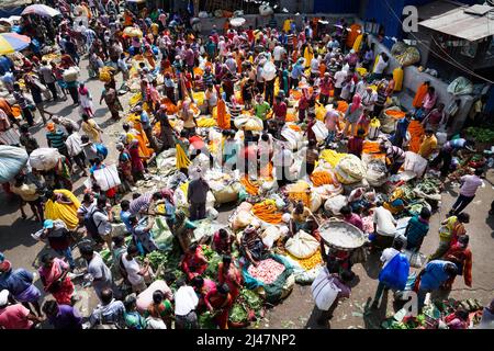 Mullik Ghat flower market, Kolkata (Calcutta), West Bengal, India, Asia Foto Stock