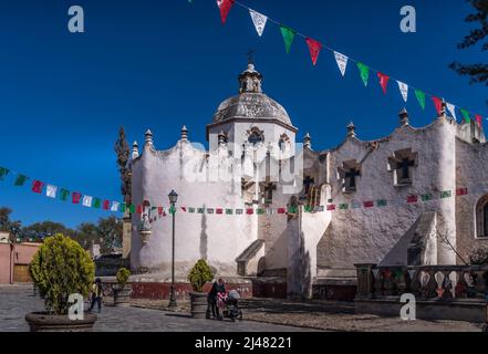 Santuario de Atotonilco, Messico - 21 dicembre 2021. Esterno di una chiesa situata in Messico Atotonilco Foto Stock