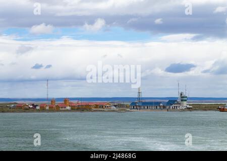 Punta Delgada lighthouse, stretto di Magellano cileno transfrontalieri. Il Cile landmark Foto Stock