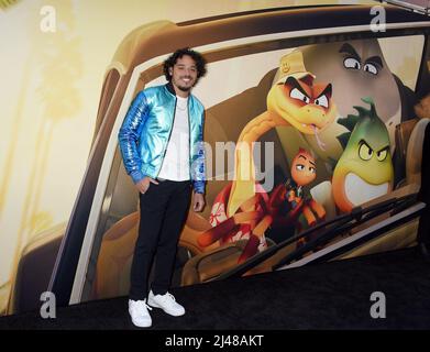 Los Angeles, CA, 12 aprile 2022, Anthony Ramos al ÔThe Bad GuysÕ Screening speciale tenuto al Teatro all'ACE Hotel il 12 aprile 2022 a Los Angeles, CA. © Janet Gough / AFF-USA.COM Credit: AFF/Alamy Live News Foto Stock