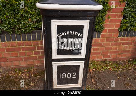 Vecchia colonna commemorativa vittoriana in ghisa a Burton on Trent, Regno Unito Foto Stock