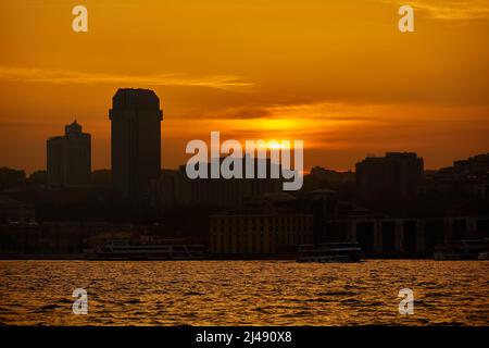 La costa di Besiktas, il lato europeo di Istanbul. Foto Stock
