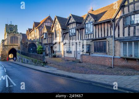 17 gennaio 2022: Warwick, Regno Unito - Lord Leycester Hospital, una collezione di edifici costruiti tra i secoli 13th e 17th, ora ospita una carità per Foto Stock