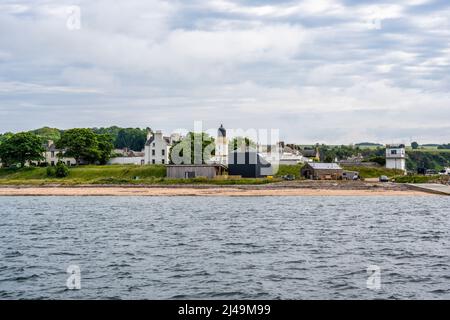 Spiaggia di Cromarty e sbarco in traghetto nella città costiera di Cromarty sulla Black Isle a Ross e Cromarty, Highland, Scozia, Regno Unito Foto Stock