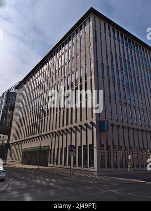 Vista della sede dell'Organizzazione dei paesi esportatori di petrolio (OPEC) nel centro di Vienna, in Austria, in un moderno edificio di uffici. Foto Stock