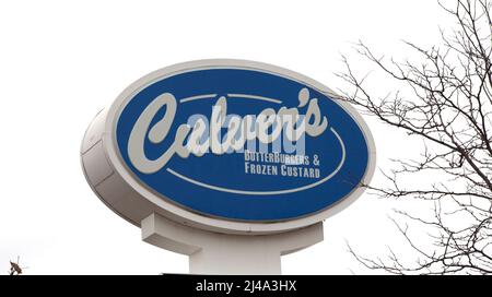 Cartello blu autonomo per il ristorante fast food Culver's. St Paul Minnesota, Stati Uniti Foto Stock