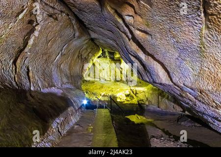 La Grotta di Yagodinska è una grotta situata nei monti Rodopi, nel sud della Bulgaria. Foto Stock