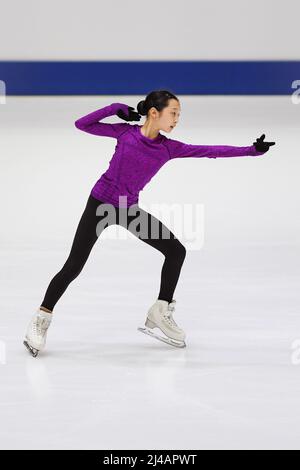 Tallinn, Estonia. 13th Apr 2022. Jia SHIN (KOR), durante la pratica femminile, al campionato mondiale di pattinaggio a figure junior ISU 2022, presso la sala di pattinaggio di Tondiraba, il 13 aprile 2022 a Tallinn, in Estonia. Credit: Raniero Corbelletti/AFLO/Alamy Live News Credit: AFLO Co. Ltd./Alamy Live News Foto Stock