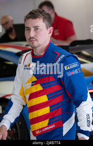 Monza, Italia. 13 aprile 2022. Jorge Lorenzo nr 8 Team Q8 Hi-esibirsi al circuito di Monza per il test Porsche Carrera Cup Italia 2022. Credit: Damiano Fiorentini/Alamy Live News Foto Stock