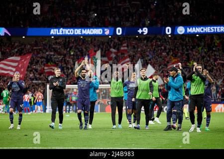 Madrid, Spagna. 13th Apr 2022. I giocatori di Manchester City durante la partita UEFA Champions League, Quarter Final, seconda tappa, tra Atletico de Madrid e Manchester City hanno giocato allo stadio Wanda Metropolitano il 13 aprile 2022 a Madrid, Spagna. (Foto di Ruben Albarran/PRESSINPHOTO) Credit: PRESSINPHOTO SPORTS AGENCY/Alamy Live News Foto Stock