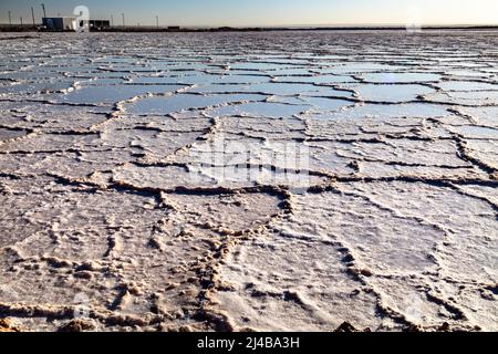 Loving, New Mexico - Salt Lake. La United Salt Corporation raccoglie il sale da 2000 acri di letto di lago salato. Foto Stock