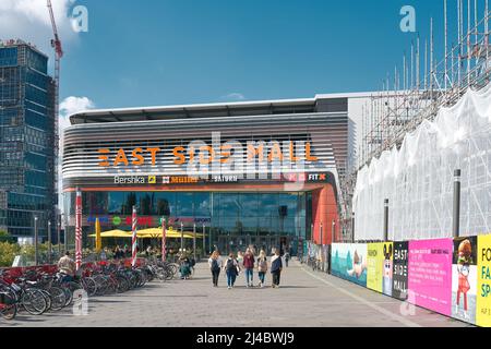 Il famoso centro commerciale East Side Mall si trova nel quartiere berlinese di Friedrichshain Foto Stock