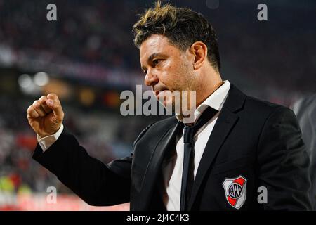 Buenos Aires, Argentina. 13th Apr 2022. Marcelo Gallardo, direttore del River Plate celebra la vittoria della sua squadra durante la gara 2022 della Copa Conmebol Libertadores tra River Plate e Fortaleza all'Estadio Monumentale Antonio Vespucio liberi. Punteggio finale; River Plate 2:0 Fortaleza. Credit: SOPA Images Limited/Alamy Live News Foto Stock