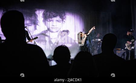 Imelda Maggio, Tour Made to Love, Padiglione delle scogliere, Southend-on-Sea, Essex © Clarissa Debenham / Alamy Foto Stock