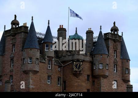 Castello di Glamis in Angus Scozia luogo di nascita della Regina Elisabetta e della Principessa Margaret, la casa di HRH la Regina Madre, che era della famiglia Bowes-Lyon. Foto Stock