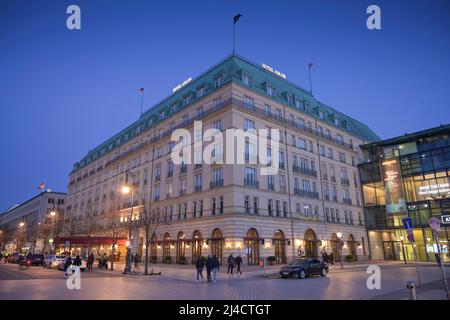 Hotel Adlon, Pariser Platz, Mitte, Berlino, Germania Foto Stock