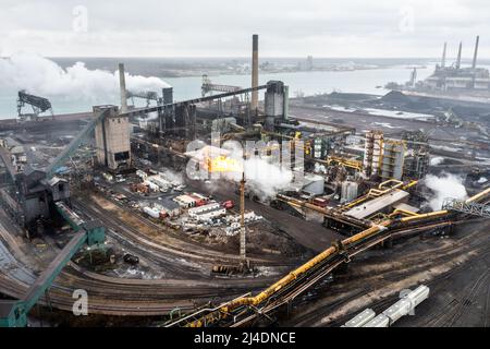 Carbone EES coke Battery, che produce coke metallurgico per l'industria automobilistica, Zug Island, Detroit, MI, USA Foto Stock