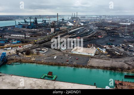 Carbone EES coke Battery, che produce coke metallurgico per l'industria automobilistica, Zug Island, Detroit, MI, USA Foto Stock