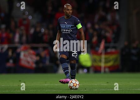 Madrid, Spagna, 13th aprile 2022. Fernandinho di Manchester City durante la partita della UEFA Champions League allo stadio Wanda Metropolitano di Madrid. Il credito d'immagine dovrebbe essere: Jonathan Moscrop / Sportimage Foto Stock