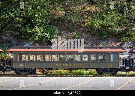 Ferrovia storica 'Lake Jennings' White Pass Yukon Route Railway storico Tourist Train Tours Passenger Train Skagway Alaska Foto Stock