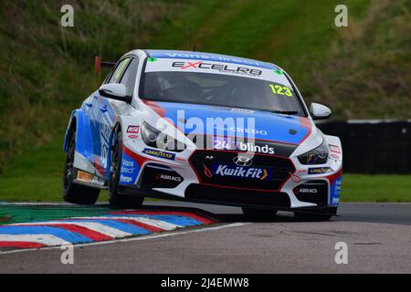 Daniel Lloyd, Hyundai i30N, Btcc torna in azione in preparazione per la stagione di gara 2022, Btcc, British Touring Car Championship, Launch Day A. Foto Stock