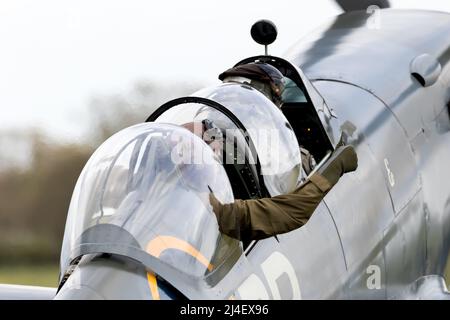 Velivoli compresi i modelli vintage che volano da Lashenden Headcorn. Kent Foto Stock