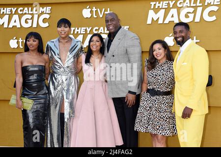 ELISA Johnson, EJ Johnson, cookie Johnson, Magic Johnson, Lisa Johnson e Andre Johnson al ÔThey Call Me MagicÕ Screening tenuto al Regency Village Theatre il 14 aprile 2022 a Westwood, CA. © Janet Gough / AFF-USA.COM Foto Stock