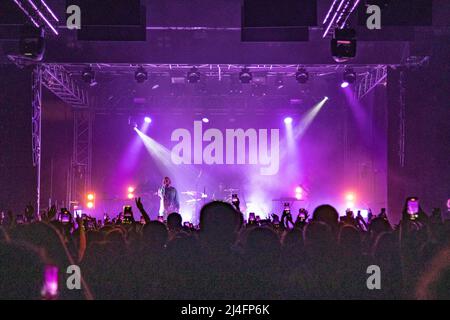 Padova, Italia. 14th Apr 2022. Frah Quintale durante il Frah Quintale alla Hall di Padova 2022, Concerto di Musica della cantante italiana a Padova, Italia, Aprile 14 2022 Credit: Independent Photo Agency/Alamy Live News Foto Stock