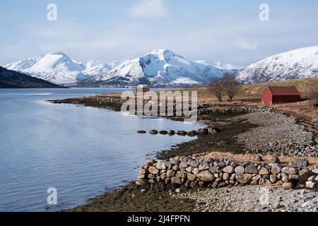 Vista da Revnes nelle Isole Vesteralen della Norvegia Foto Stock