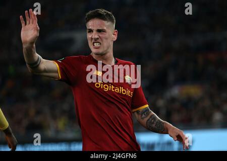 Nicolo Zaniolo (Roma) reagisce durante la finale del quarto trimestre 2 della UEFA Conference League tra ROMA E FK Bodo Glimt allo Stadio Olimpico il 14 2022 aprile a Roma. (Foto di Giuseppe fama/Pacific Press/Sipa USA) Foto Stock