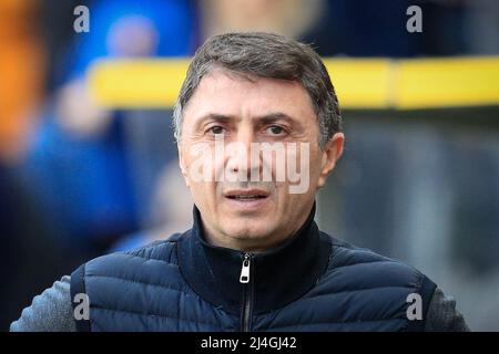Hull, Regno Unito. 15th Apr 2022. Shota Arveladze manager di Hull City durante la partita a Hull, Regno Unito il 4/15/2022. (Foto di James Heaton/News Images/Sipa USA) Credit: Sipa USA/Alamy Live News Foto Stock