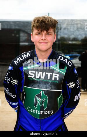 MANCHESTER, REGNO UNITO. APRILE 15th Eli Meadows of Plymouth SWTR Centurions durante la partita della National Development League tra Belle Vue Colts e Plymouth Centurions al National Speedway Stadium di Manchester venerdì 15th aprile 2022. (Credit: Ian Charles | MI News) Credit: MI News & Sport /Alamy Live News Foto Stock