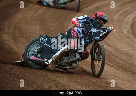 MANCHESTER, REGNO UNITO. APRILE 15th Harry McGurk di Belle Vue Cool Running Colts in azione durante la partita della National Development League tra Belle Vue Colts e Plymouth Centurions al National Speedway Stadium di Manchester venerdì 15th aprile 2022. (Credit: Ian Charles | MI News) Credit: MI News & Sport /Alamy Live News Foto Stock