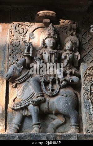 Hoysaleswara Tempio scultura lavoro Halebidu Karnataka India, 12th-secolo tempio indù dedicato a Shiva, è il più grande monumento in Halebidu, il Foto Stock