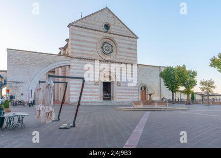 Basilica di Santa Chiara in Assisi. Foto Stock