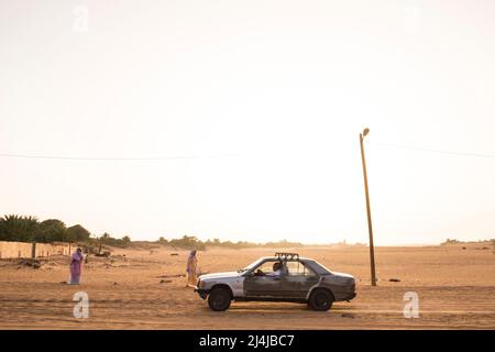 Mauritania, Chinguetti, auto vecchia Foto Stock